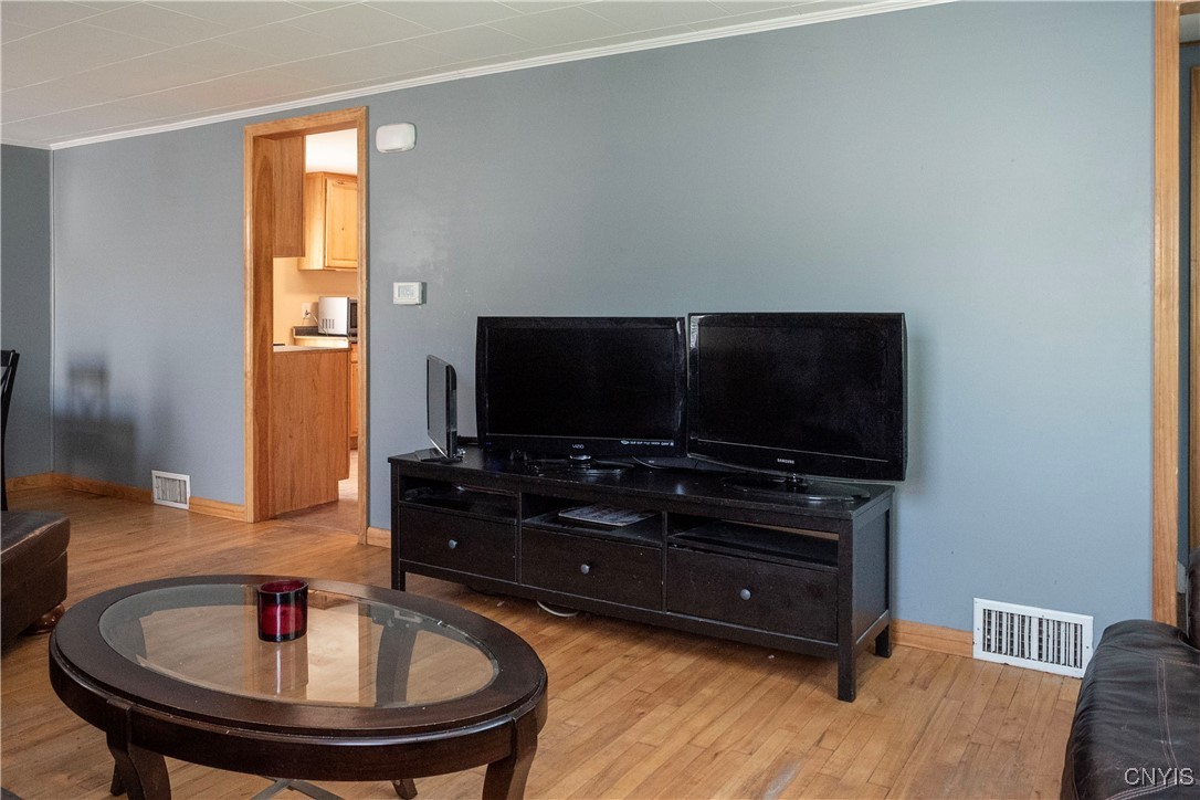 421 Spruce Street, Utica, New York image 20
