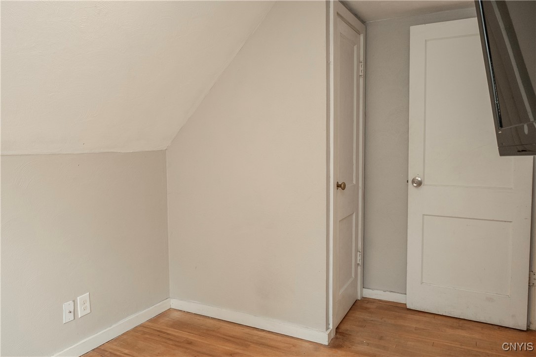 421 Spruce Street, Utica, New York image 34