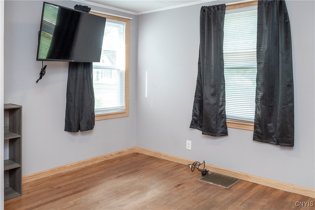 421 Spruce Street, Utica, New York image 25