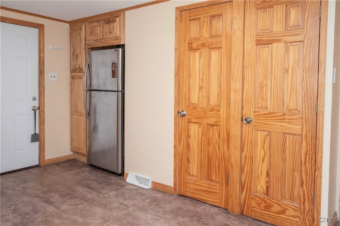 421 Spruce Street, Utica, New York image 15