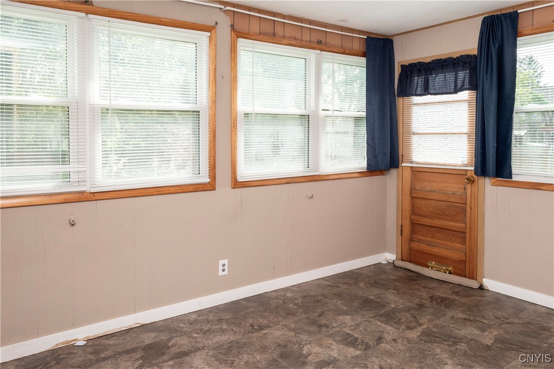 421 Spruce Street, Utica, New York image 29