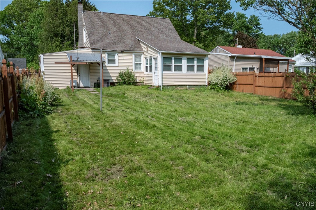 421 Spruce Street, Utica, New York image 7