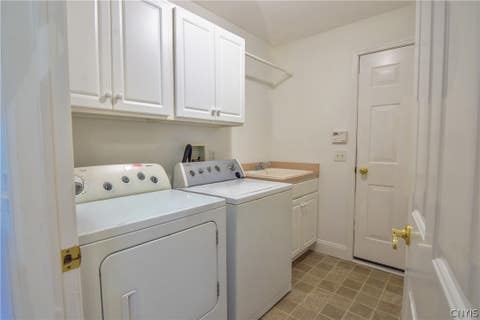 Tiny photo for 254 Oarlock Circle, Manlius, NY 13057 (MLS # S1702514)