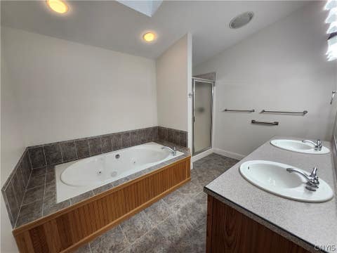 Tiny photo for 254 Oarlock Circle, Manlius, NY 13057 (MLS # S1702514)