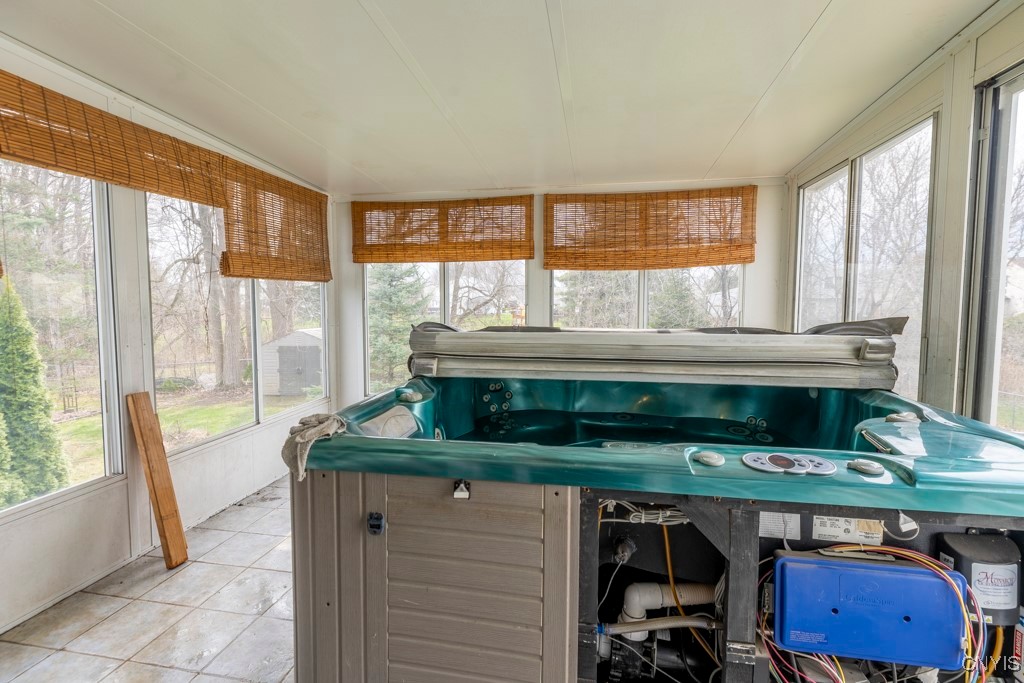 8405 Winterberry Way, Clay, New York image 38