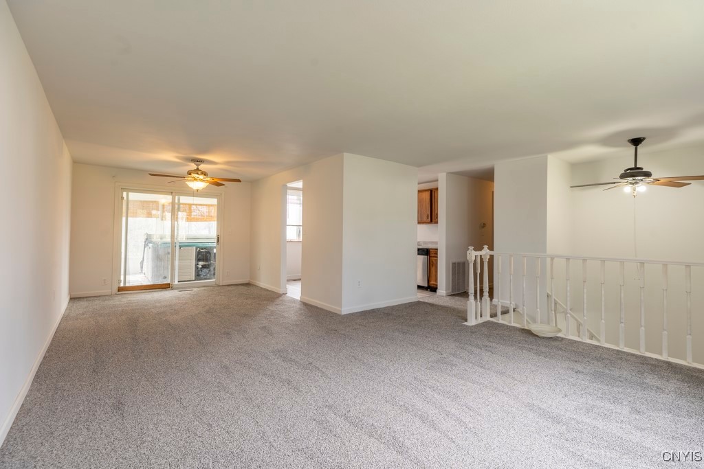 8405 Winterberry Way, Clay, New York image 3