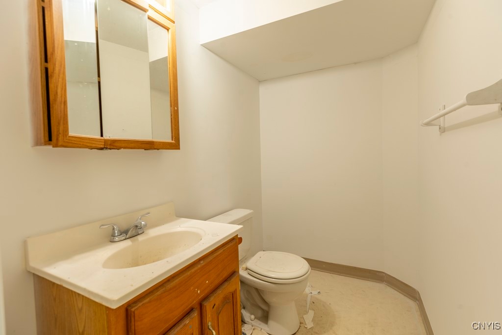 8405 Winterberry Way, Clay, New York image 34