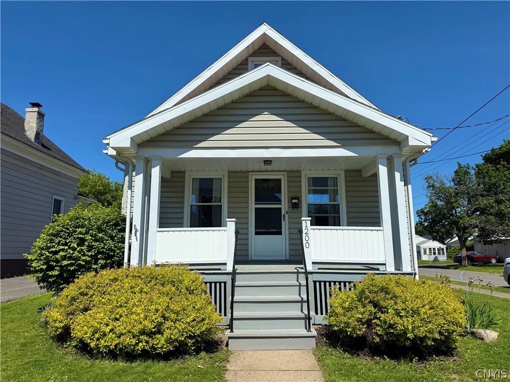 1200 Downer Avenue