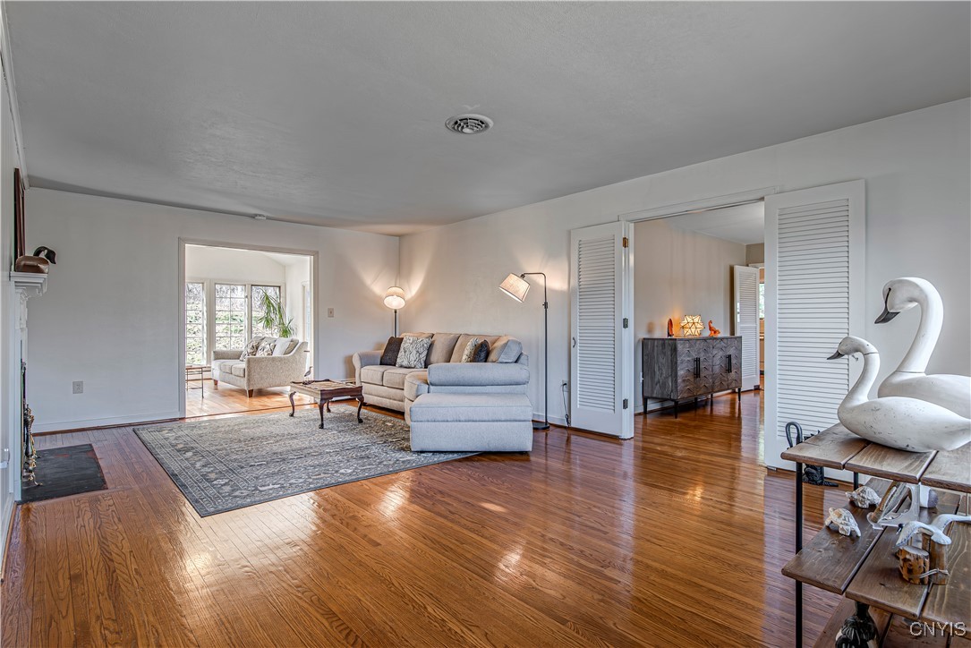 12 Slaytonbush Lane, New Hartford, New York image 19