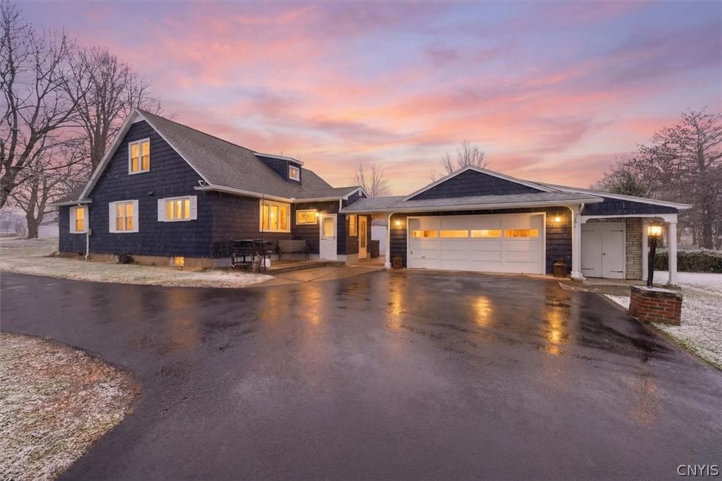 Photo of 3846 E Prospect Avenue, Vernon, NY 13421 (MLS # S1666638)