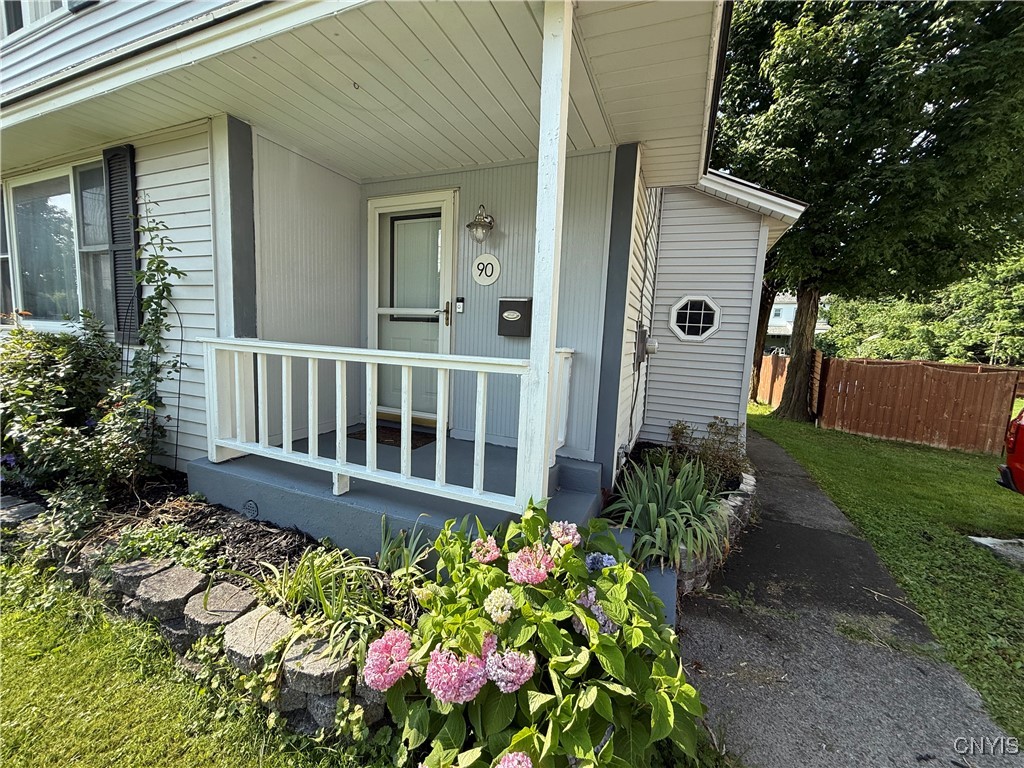 90 E Court Street