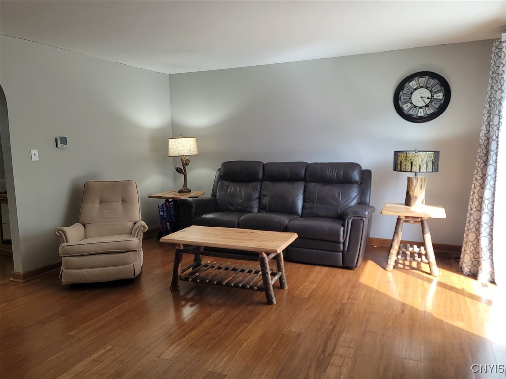 8212 Beehive Circle, Clay, New York image 5