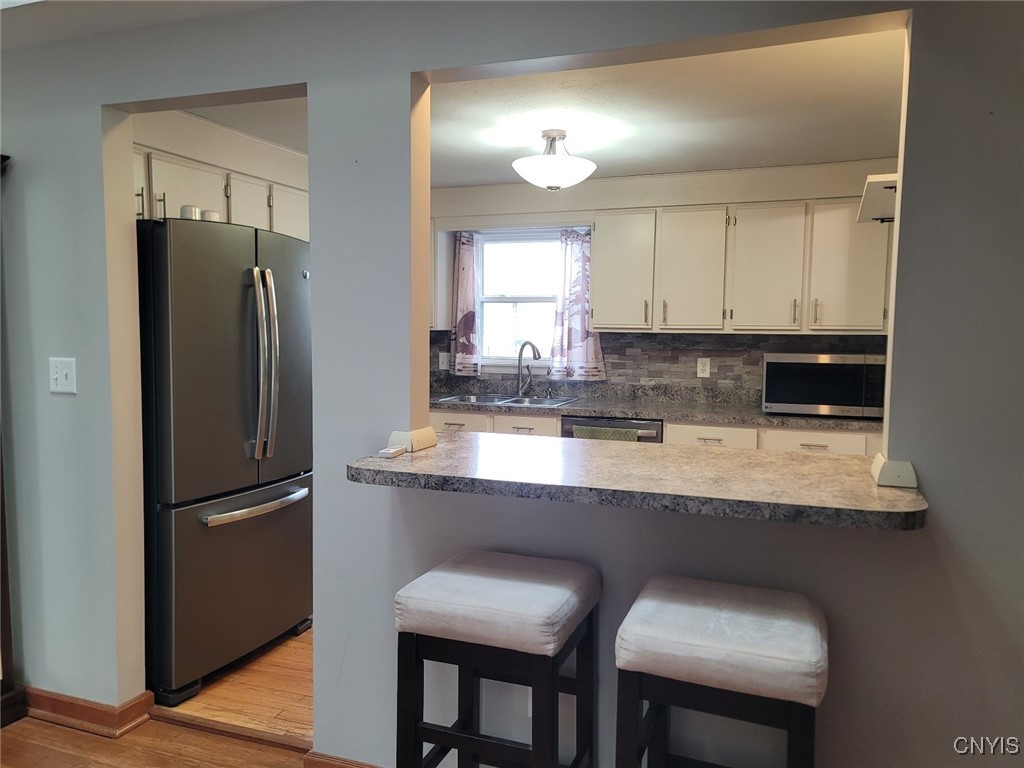 8212 Beehive Circle, Clay, New York image 7