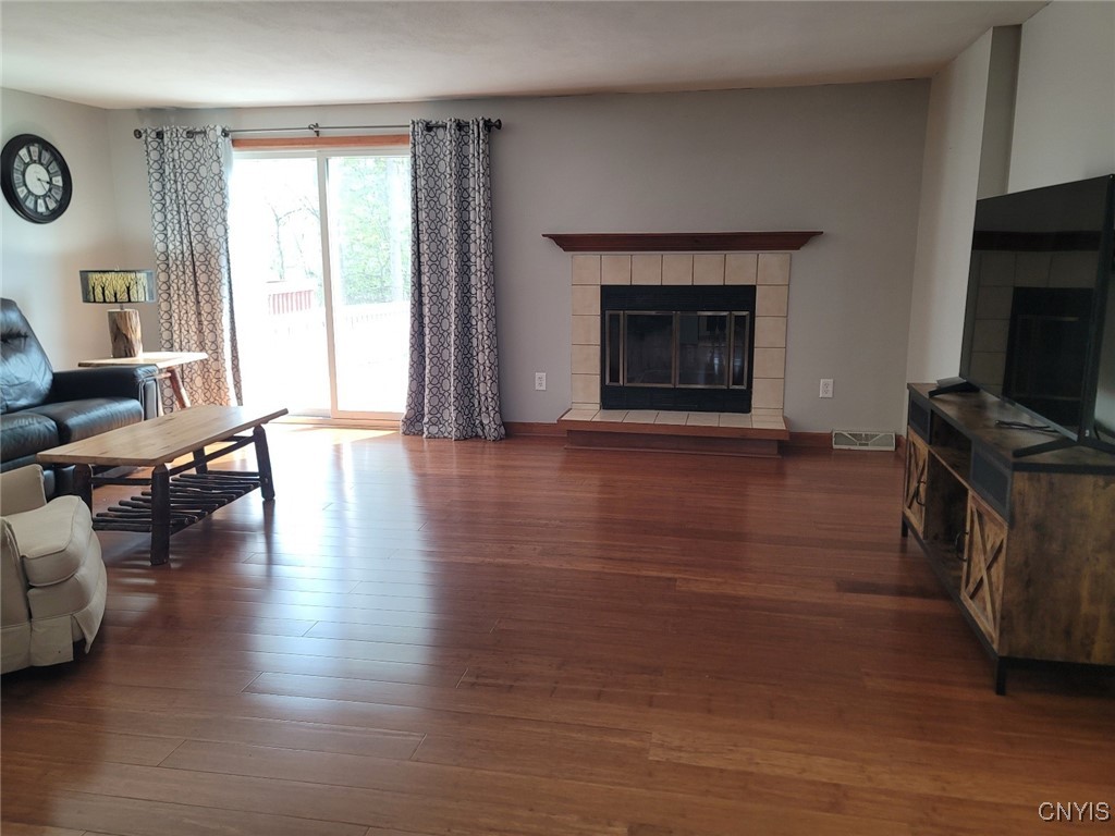 8212 Beehive Circle, Clay, New York image 35