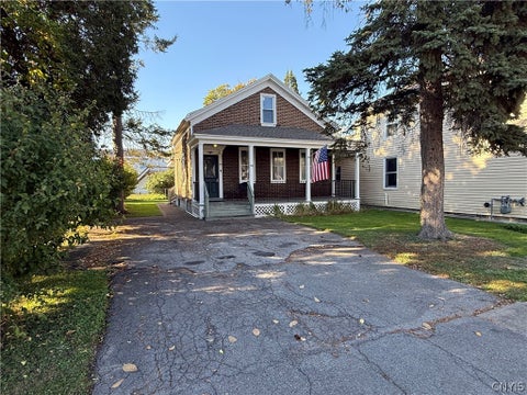 Photo of 1128 Schuyler Street, Utica, NY 13502 (MLS # S1724439)