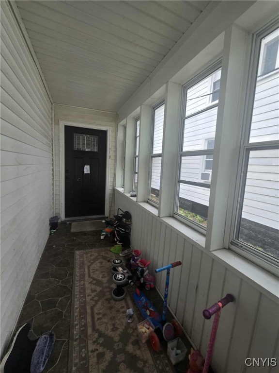 225 Lakeview Avenue