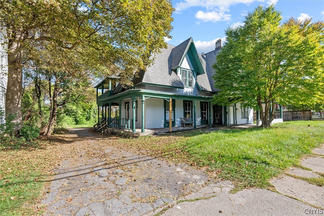 1216 Bellevue Avenue