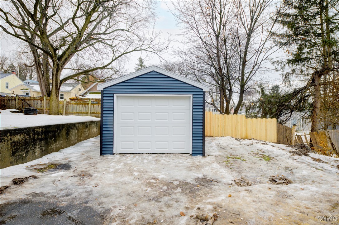 118 Hobart Avenue, Syracuse, New York image 27