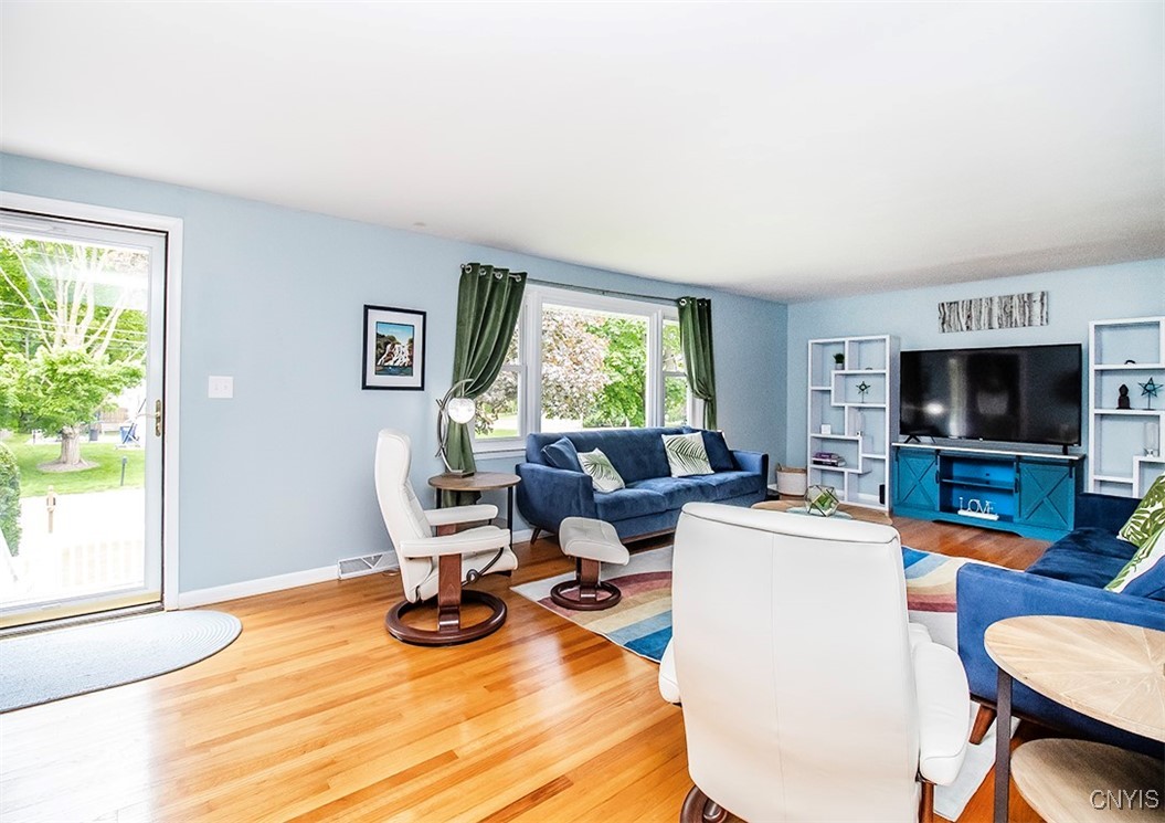 106 Peterson Drive, Camillus, New York image 5