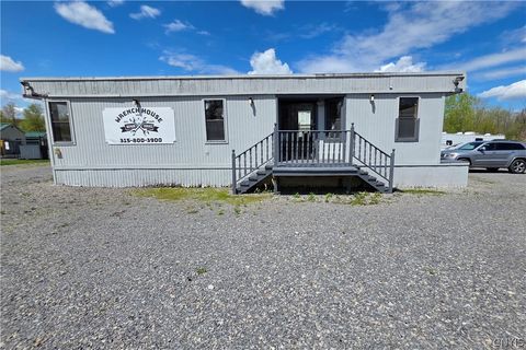 Photo of 6251 Fremont Road, Manlius, NY 13057 (MLS # S1678442)