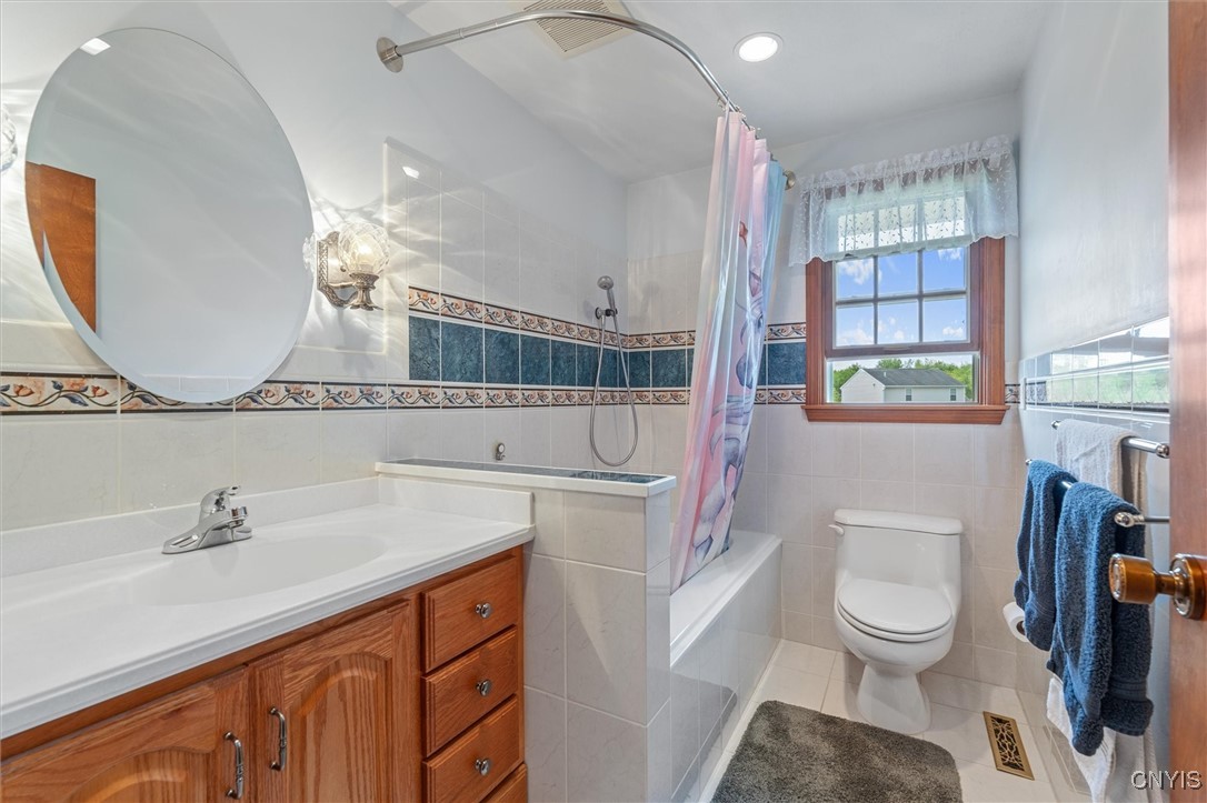 6589 Winchell Road, Camillus, New York image 20
