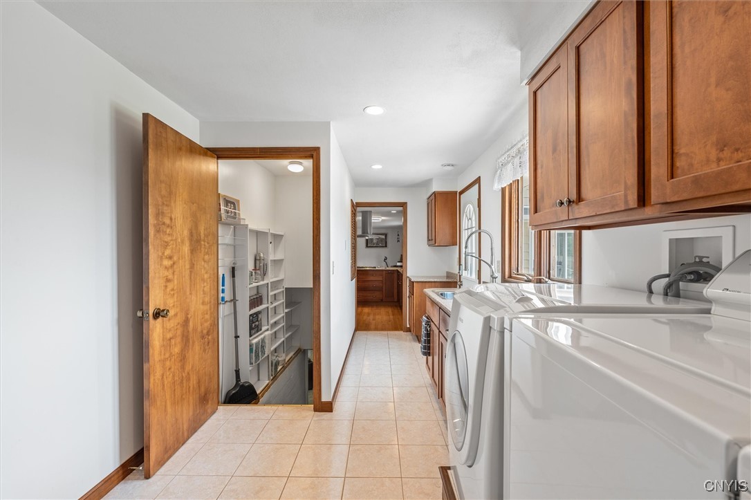 6589 Winchell Road, Camillus, New York image 9