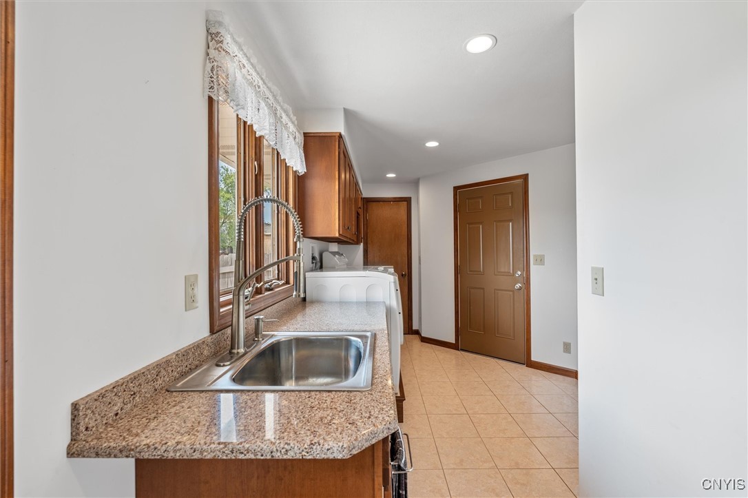 6589 Winchell Road, Camillus, New York image 8