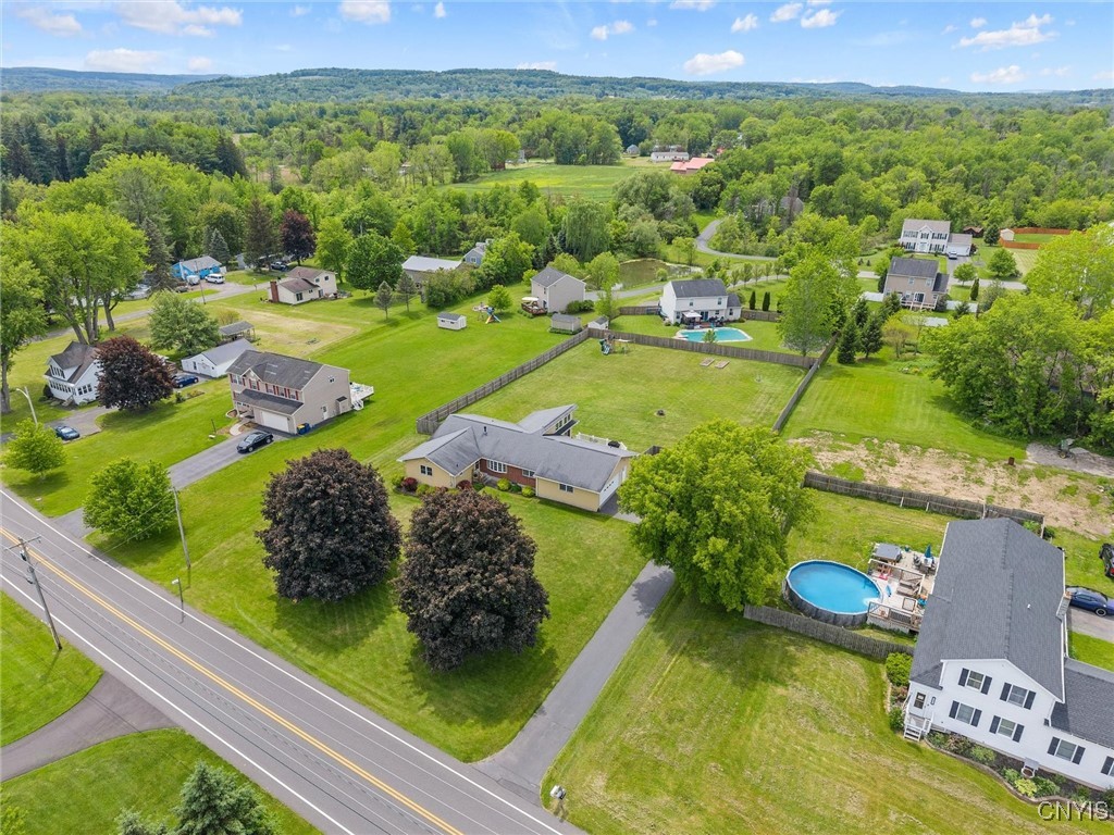 6589 Winchell Road, Camillus, New York image 40