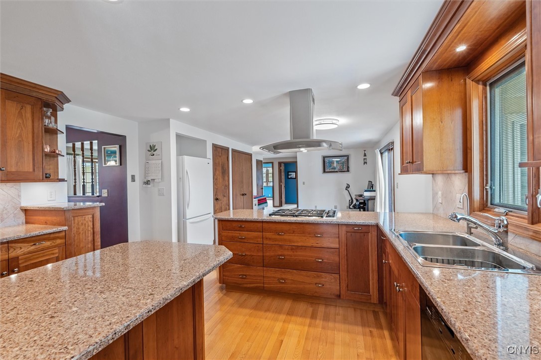 6589 Winchell Road, Camillus, New York image 14