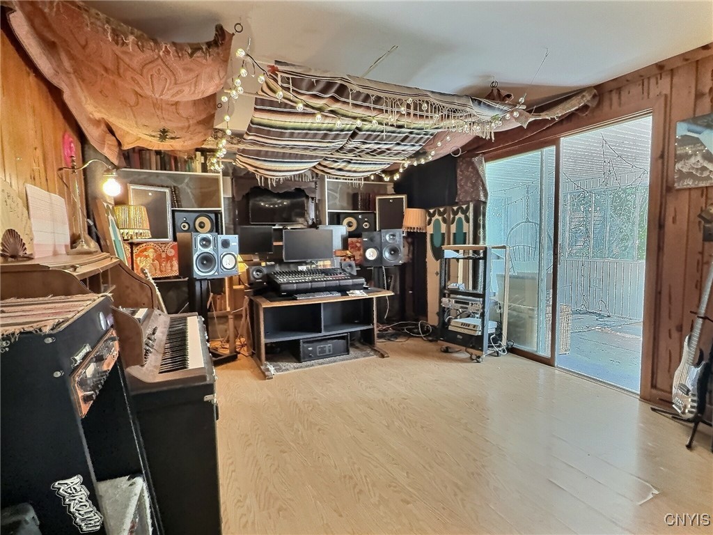 Cortlandville, New York 13045, United States, 5 Bedrooms Bedrooms, ,4 BathroomsBathrooms,Residential,Active,180298