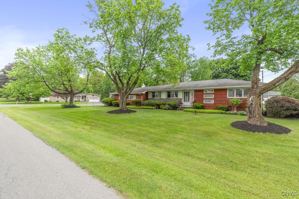 7958 Vernon Road, Cicero, New York image 5