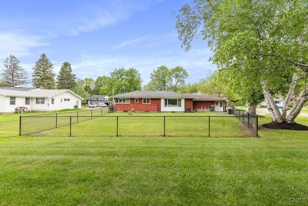 7958 Vernon Road, Cicero, New York image 9