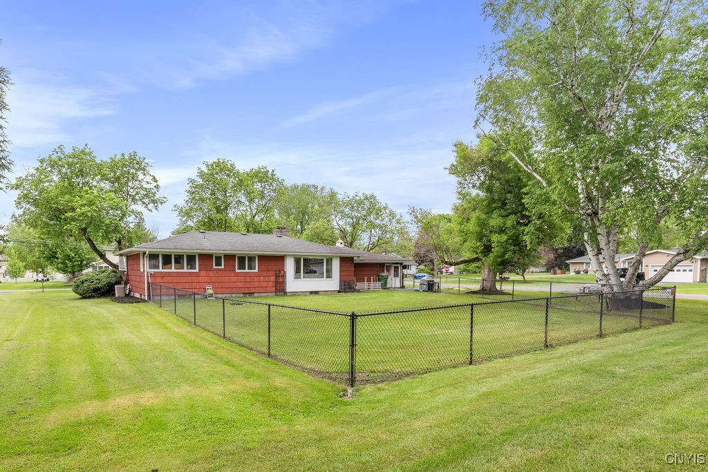 7958 Vernon Road, Cicero, New York image 10