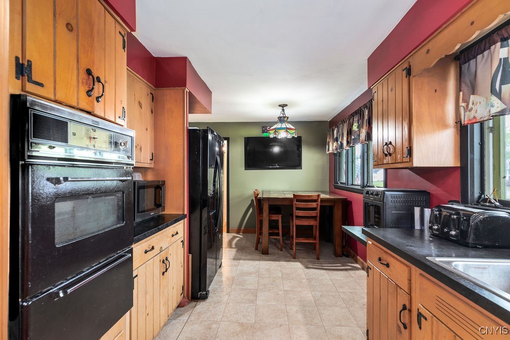 7958 Vernon Road, Cicero, New York image 22