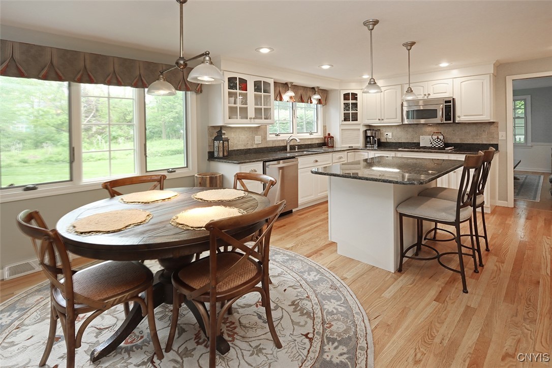 7643 Somerset Lane, Manlius, New York image 16