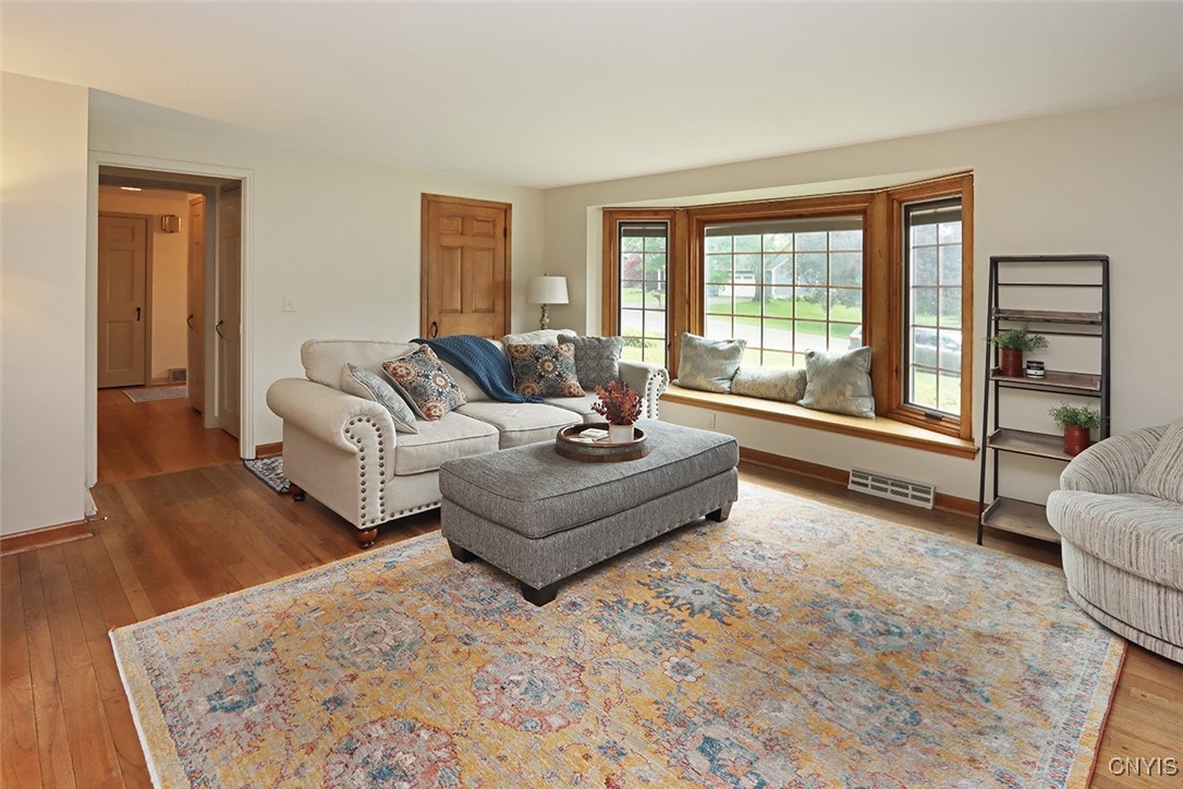 7643 Somerset Lane, Manlius, New York image 19