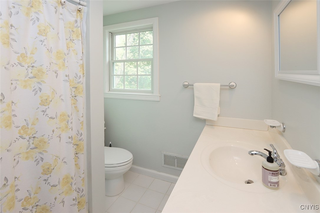 7643 Somerset Lane, Manlius, New York image 39