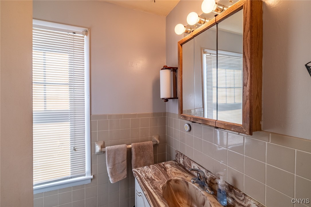 358 Green Street, Syracuse, New York image 9