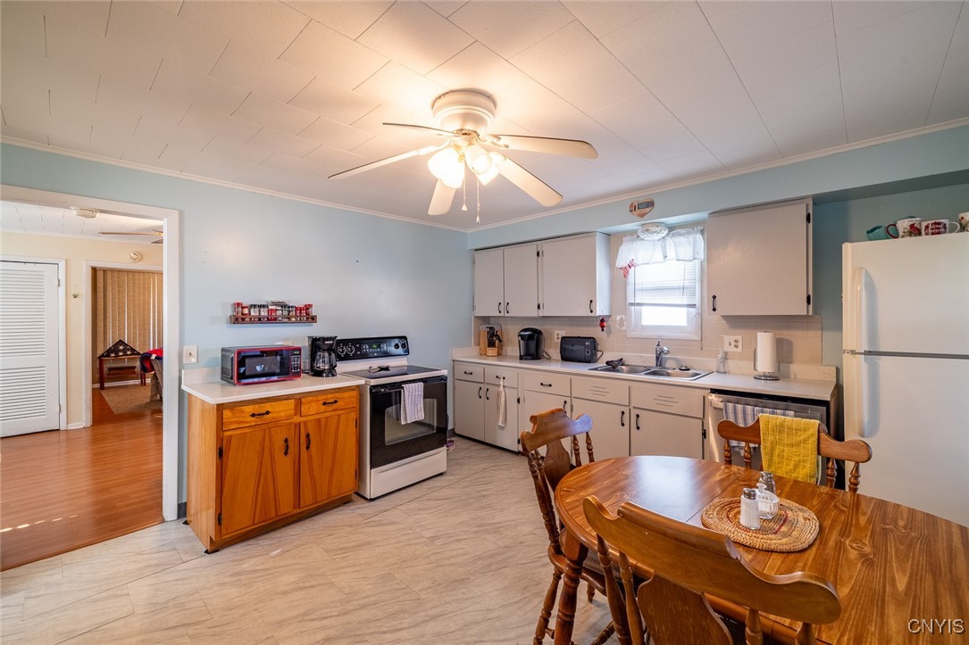 358 Green Street, Syracuse, New York image 8