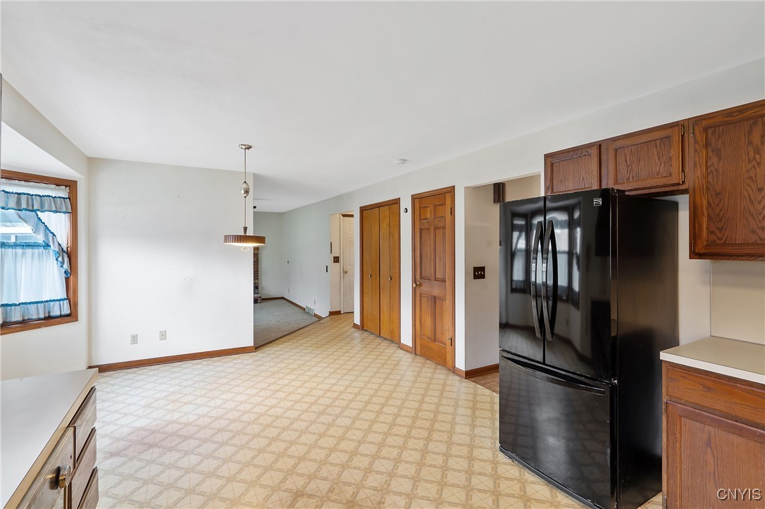 9478 Hawkeye Drive, Cicero, New York image 10