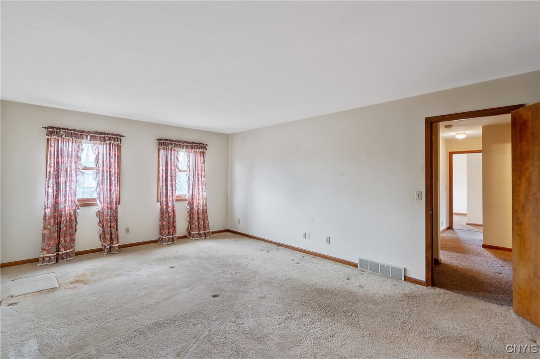 9478 Hawkeye Drive, Cicero, New York image 24