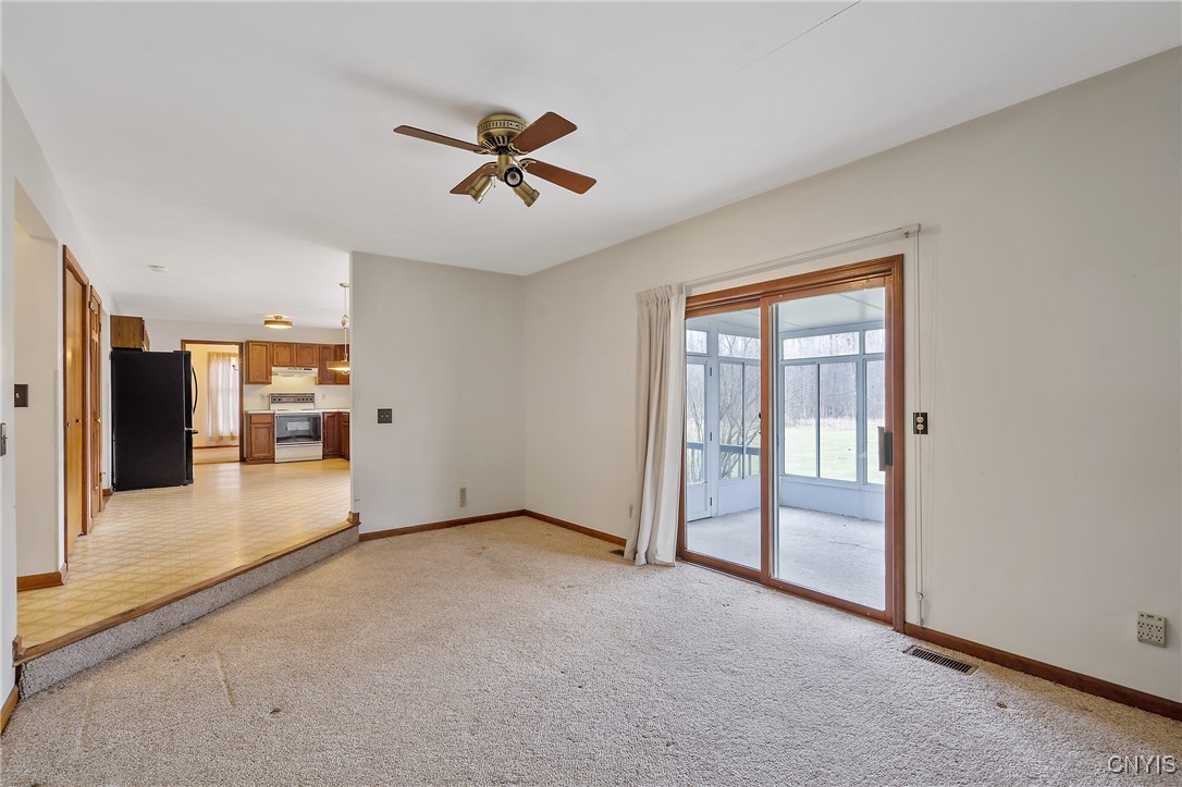 9478 Hawkeye Drive, Cicero, New York image 14