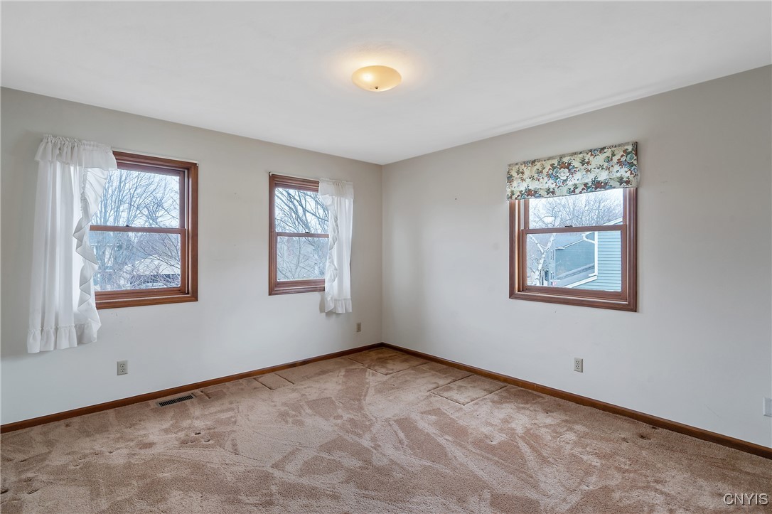 9478 Hawkeye Drive, Cicero, New York image 29