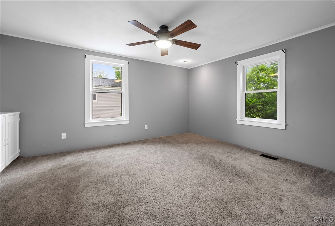 32 S Hamilton Street, Elbridge, New York image 5