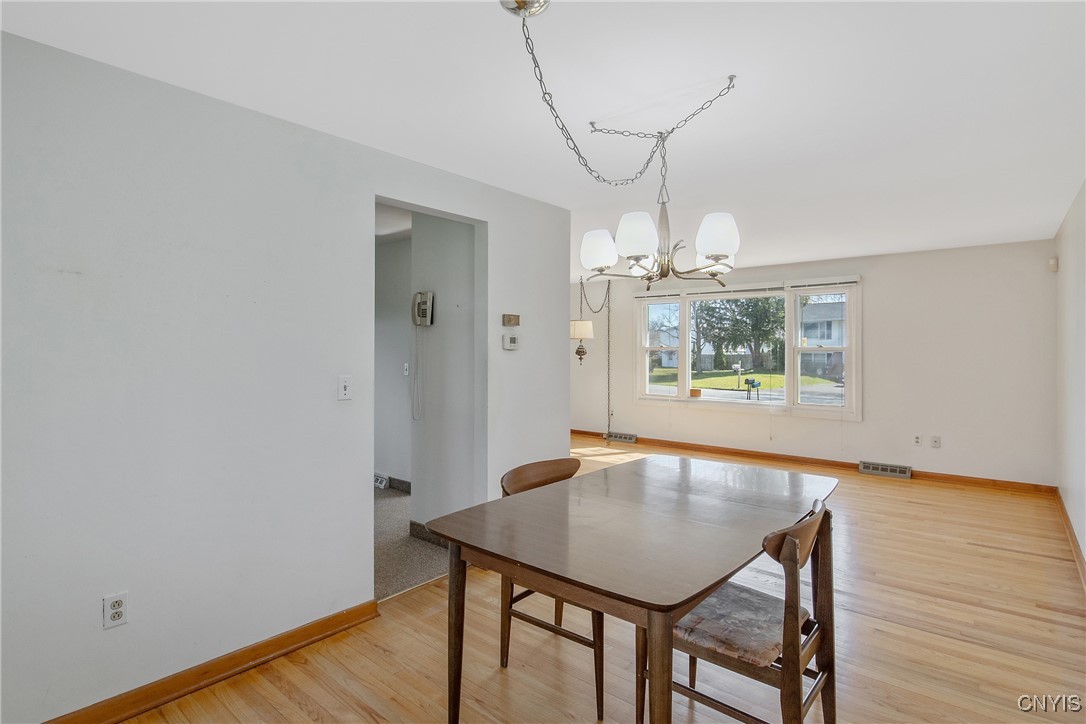5373 Catalina Circle, Clay, New York image 9