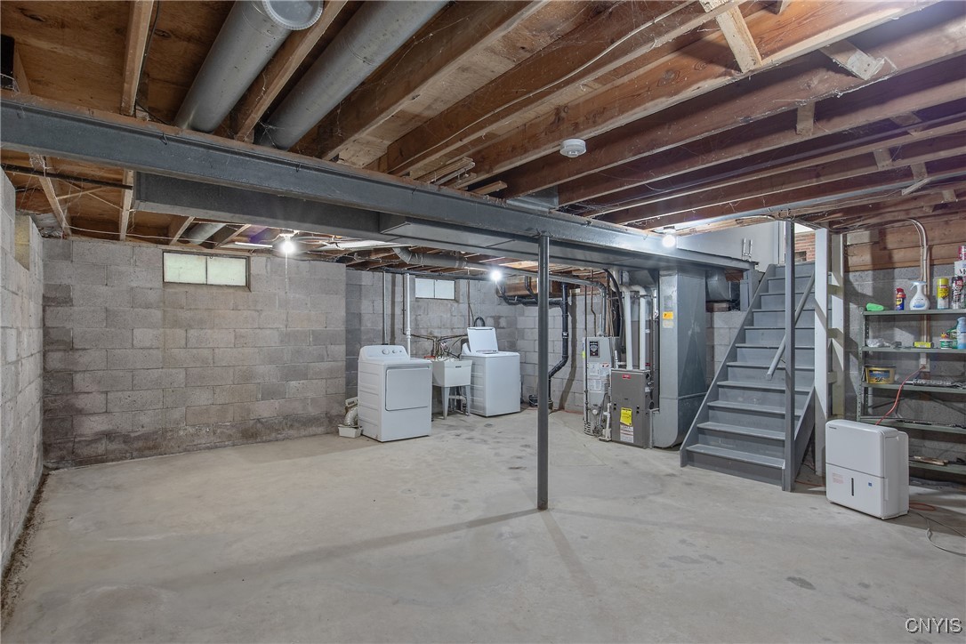 5373 Catalina Circle, Clay, New York image 30