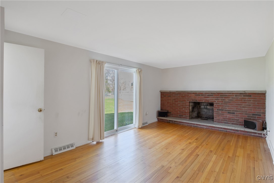 5373 Catalina Circle, Clay, New York image 17