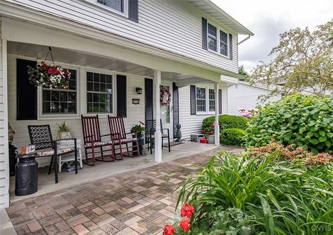 7726 Matchwood Ln Liverpool NY 13090