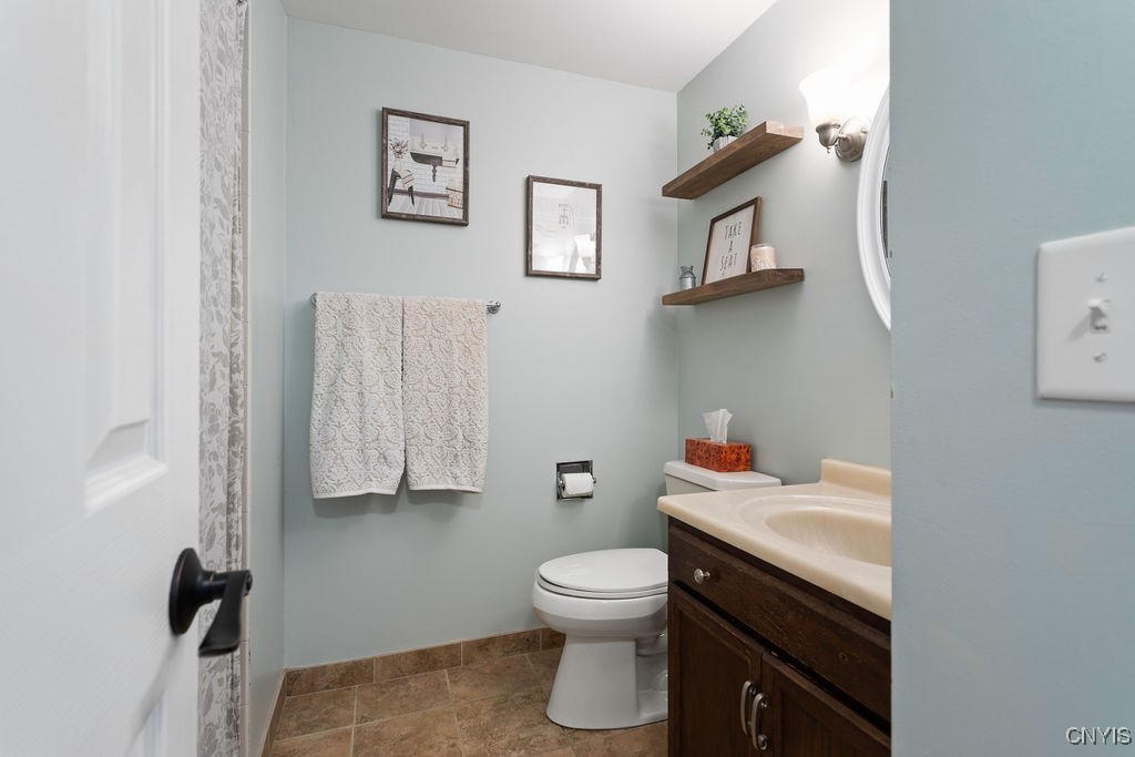 7991 Spruce Hill Drive, Clay, New York image 24