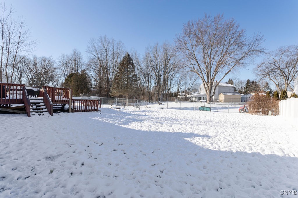 7991 Spruce Hill Drive, Clay, New York image 39